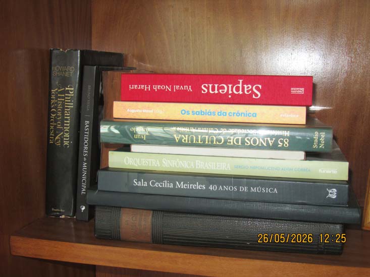 LIVROS CDS DVDS