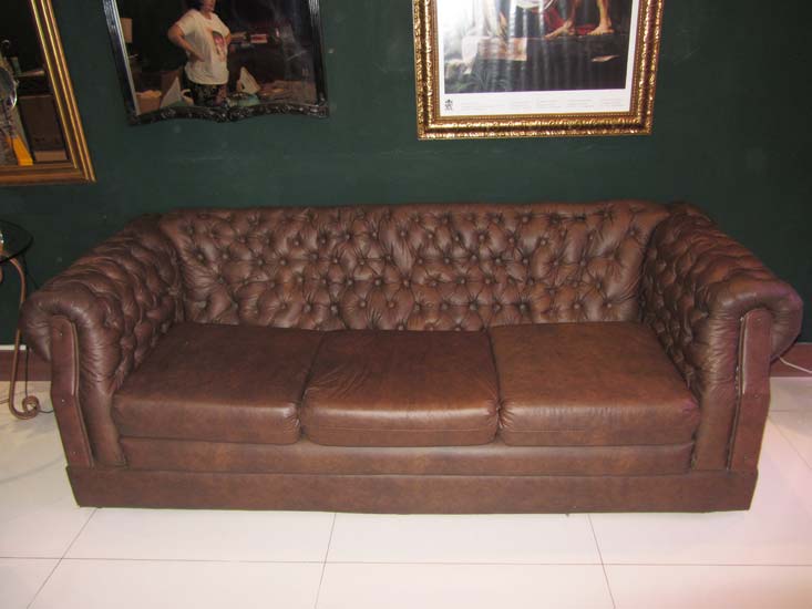 SOFAS CAPITONEE 2 E 3 LUGARES