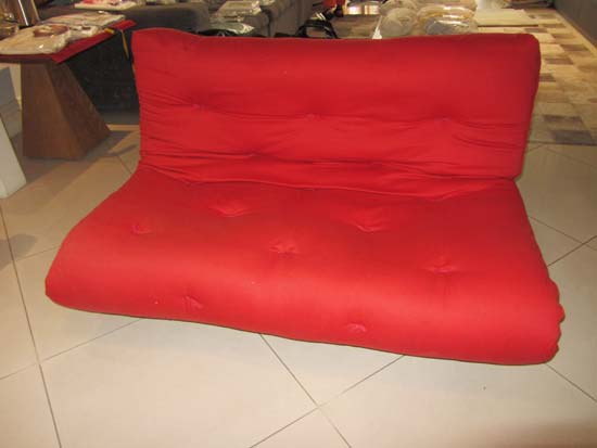 SOFA CAMA MADEIRA ALMOFADAO