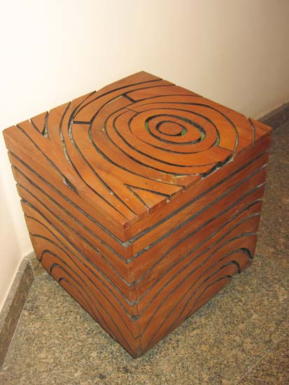 BANCO TRONCO MADEIRA CUBO