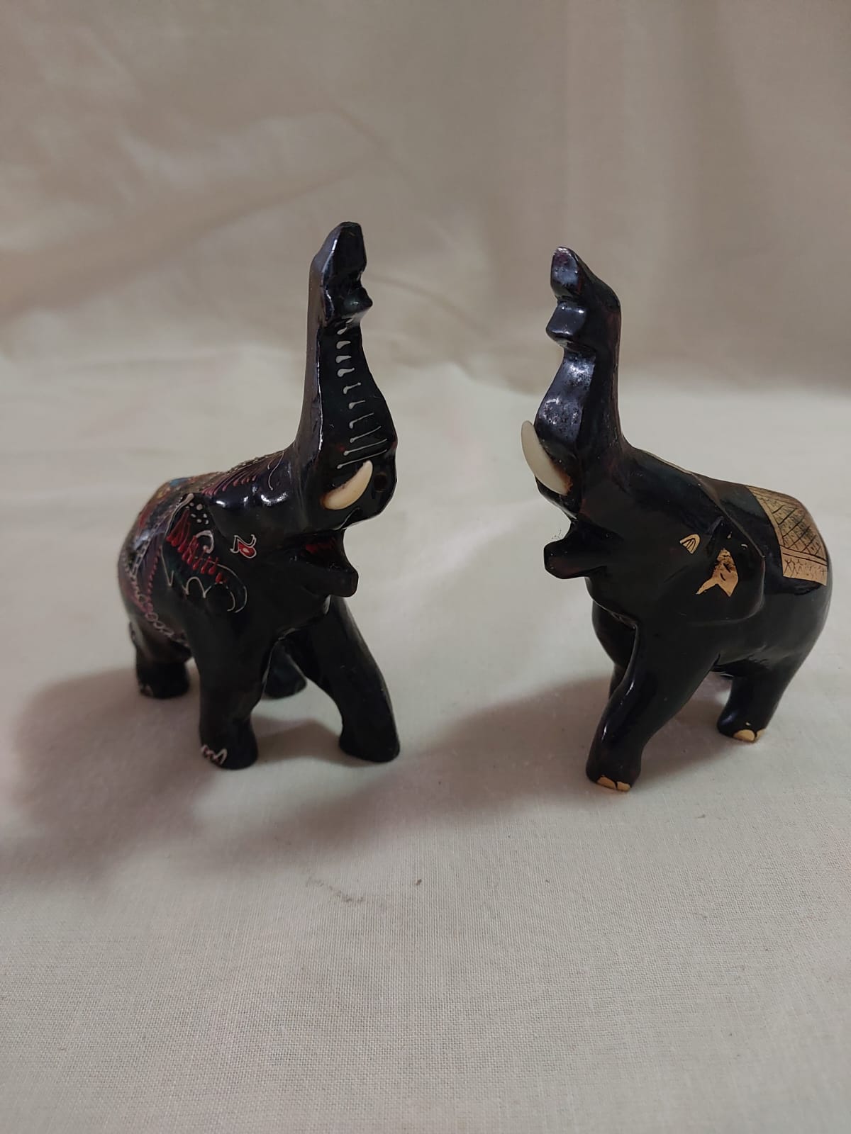 ESCULTURAS E ESTATUETAS