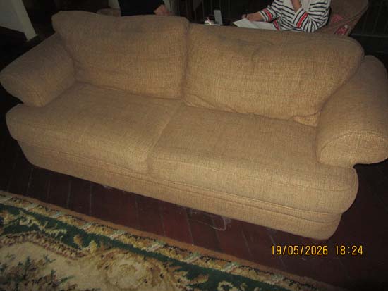 SOFAS 2 E 3 LUGARES MARRONS