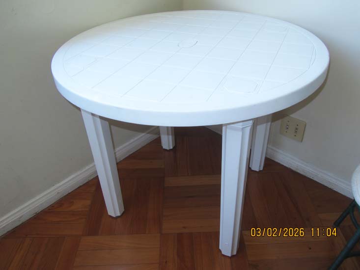 MESA PLASTICO BRANCA REDONDA