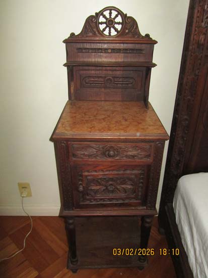 MESAS CABECEIRA MADEIRA E MARMORE