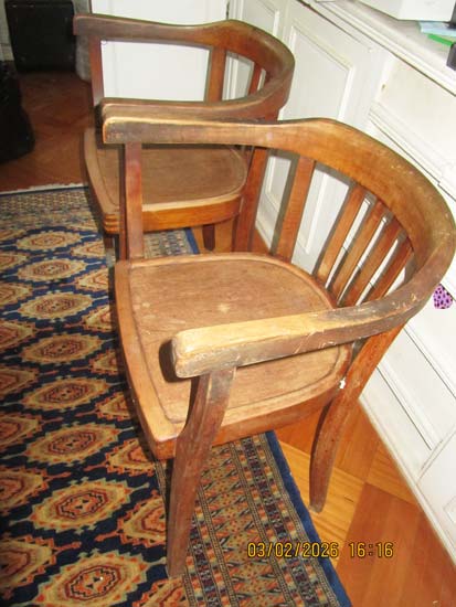 PAR CADEIRAS BRACO MADEIRA LISAS