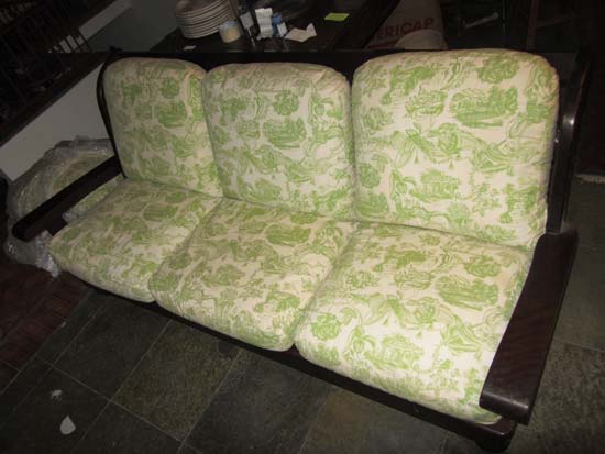 SOFA E POLTRONAS MADEIRA MACICA