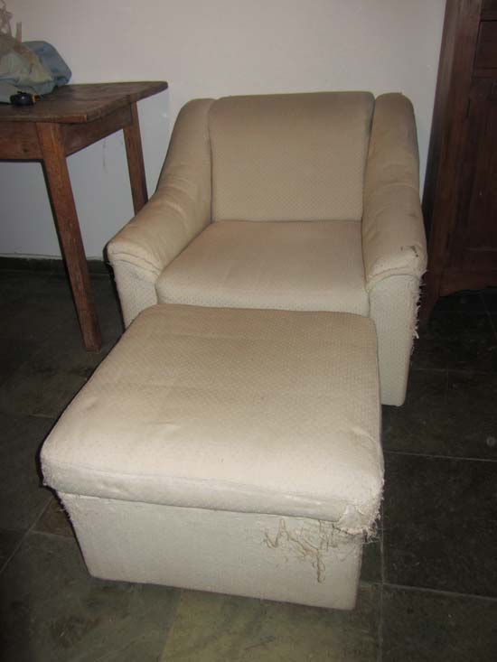 SOFAS E POLTRONA