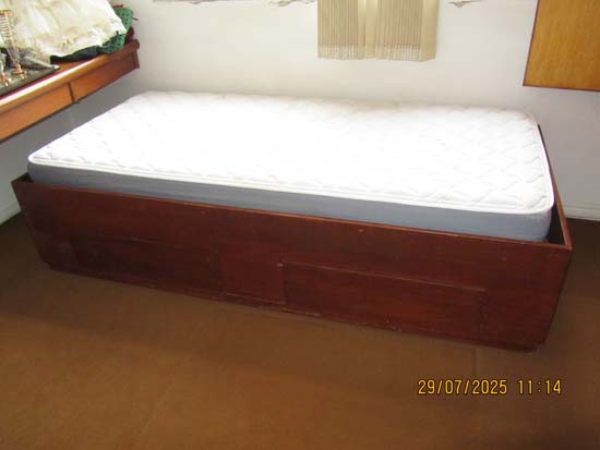 CAMA SOLTEIRO MADEIRA E COLCHOES