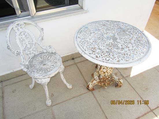 MESA E CADEIRA JARDIM FERRO