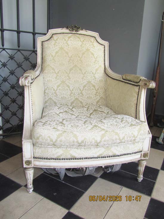 POLTRONA BRACO VERDE BRANCA