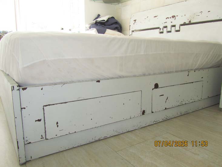 CAMA MADEIRA E COLCHAO QUEEN