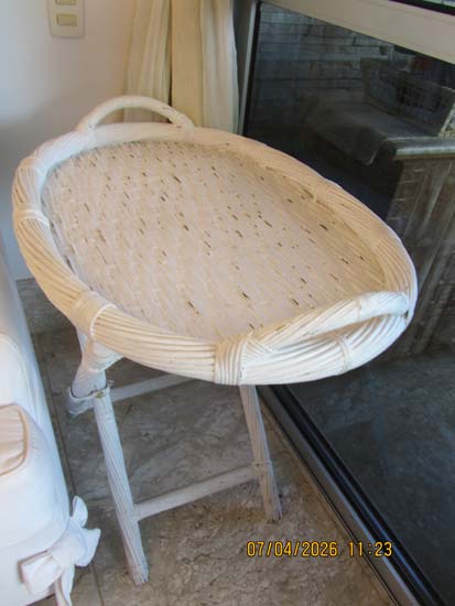 MESA BANDEJA BRANCA VIME OVAL