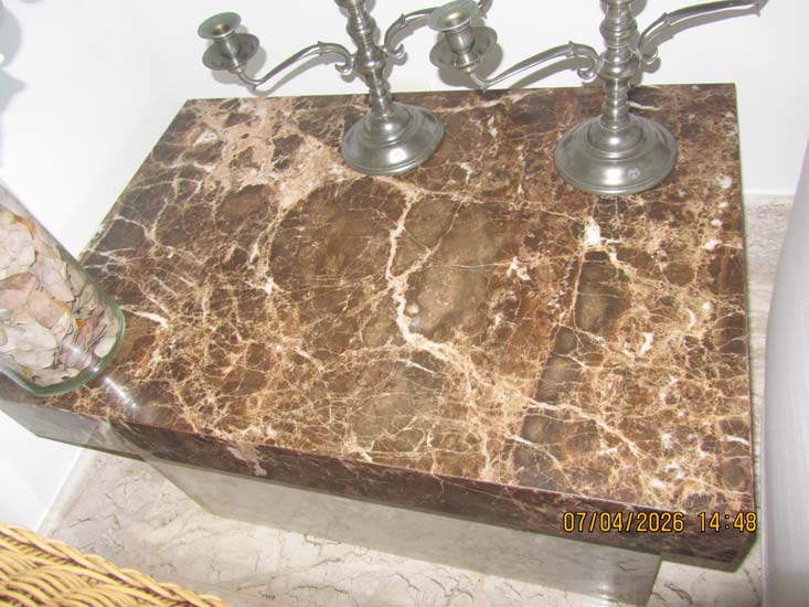 MESA LATERAL MARMORE