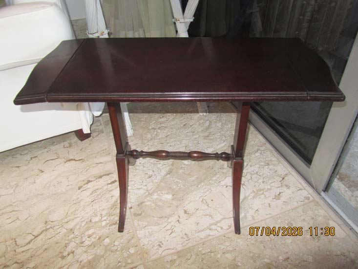 MESINHA APOIO MADEIRA ABAS